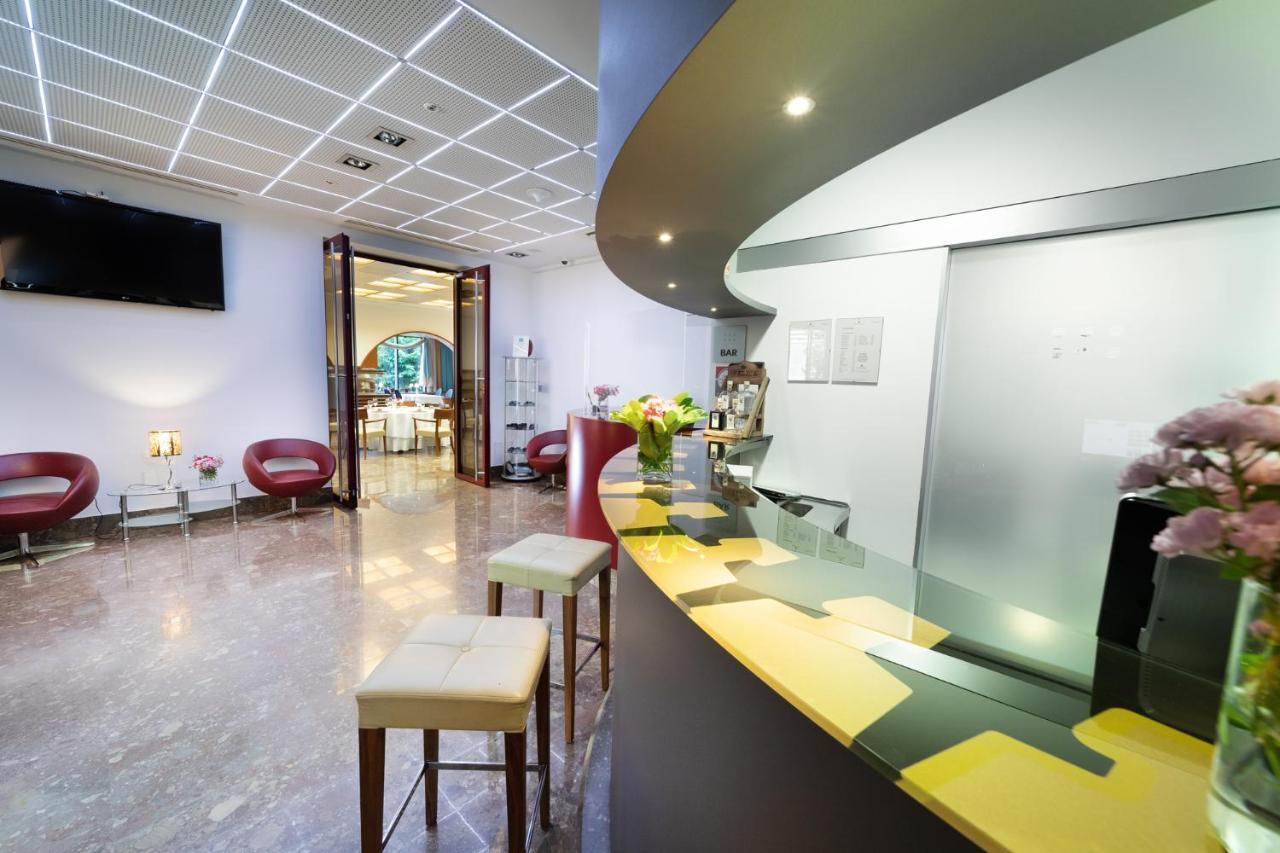 Hotel Jozef Idrija Bagian luar foto