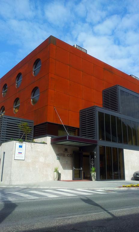 Hotel Jozef Idrija Bagian luar foto