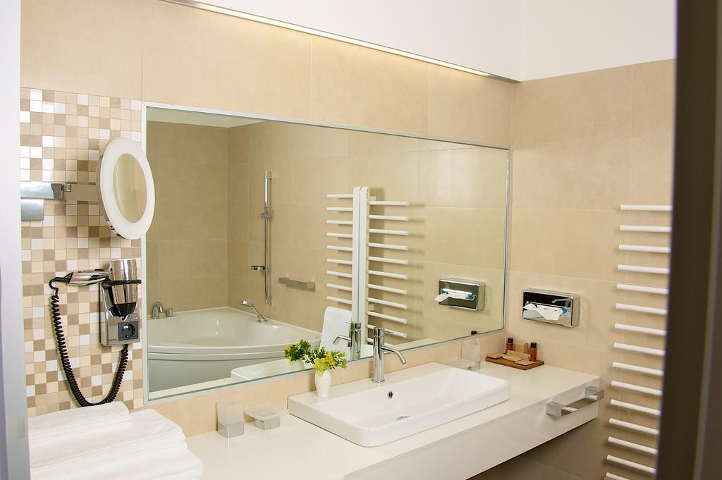 Hotel Jozef Idrija Ruang foto